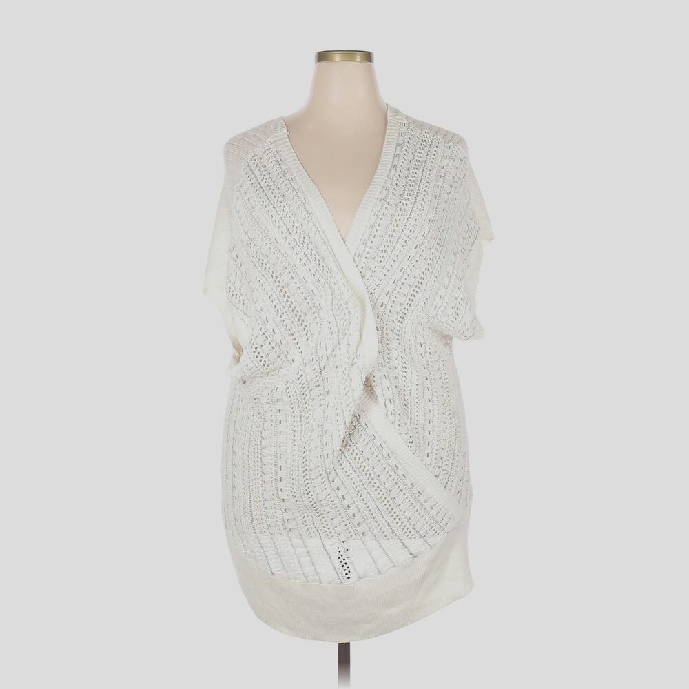 Womens plus size sweater Size 26 - 28 Plus White Ivory and Silver Metallic